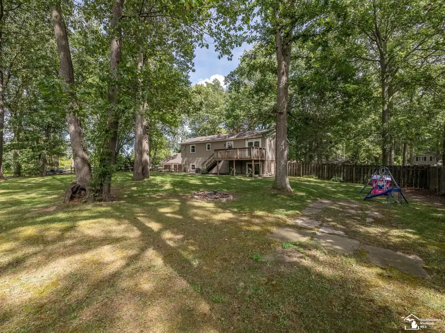 11589 Brookshire DR, Temperance, MI 48182 - #3