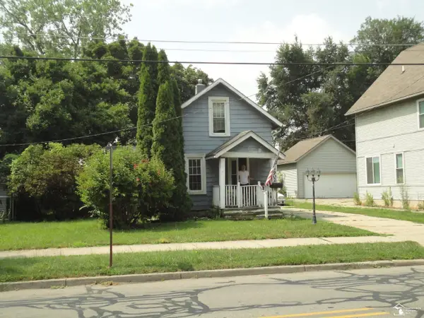 902 E Elm ST, Monroe, MI 48162
