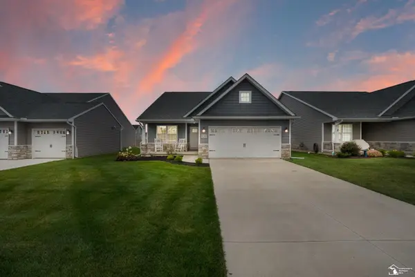 8289 Grande Lk CIR, Temperance, MI 48182