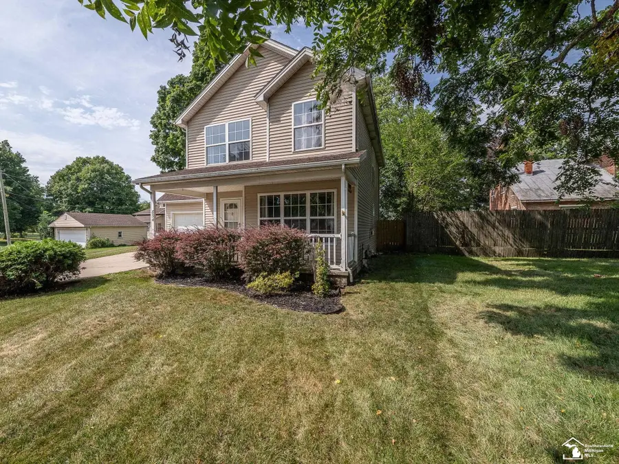 834 Navarre ST, Monroe, MI 48161 - #2