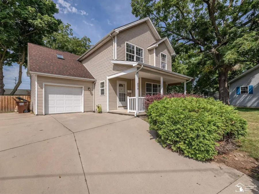 834 Navarre ST, Monroe, MI 48161 - #3