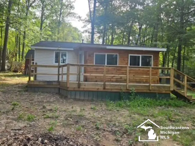 5374 Ferndale DR, Harrison, MI 48625 - #1