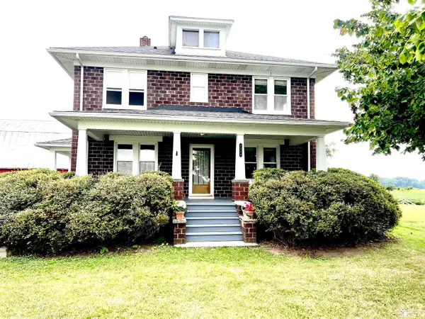 2454 E Labo RD, Carleton, MI 48117