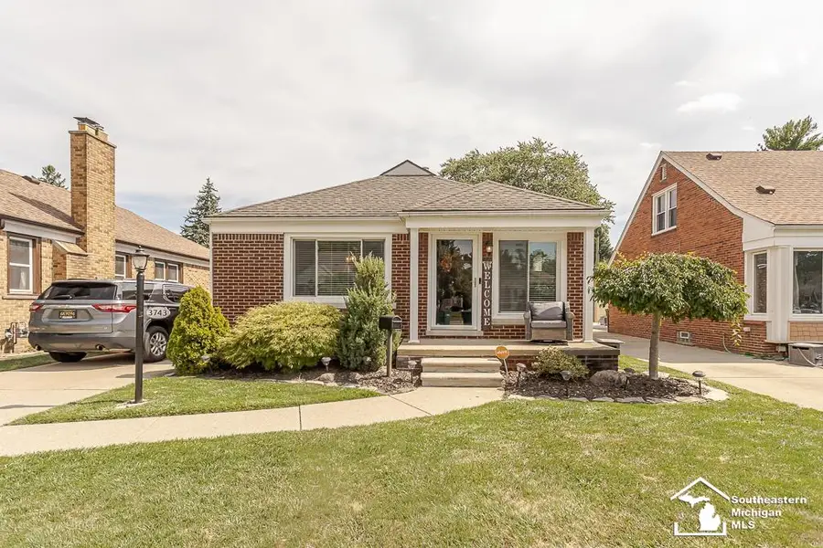 3743 Vassar ST, Dearborn, MI 48124 - #2