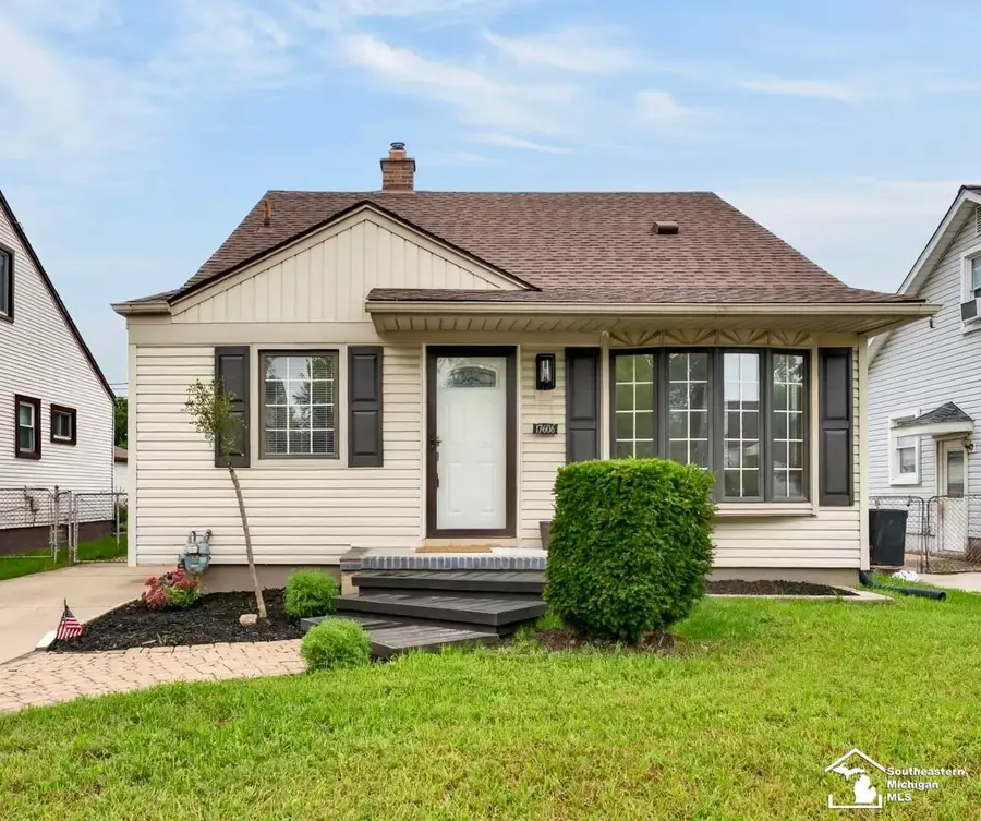 17606 Valade ST, Riverview, MI 48193 - #2