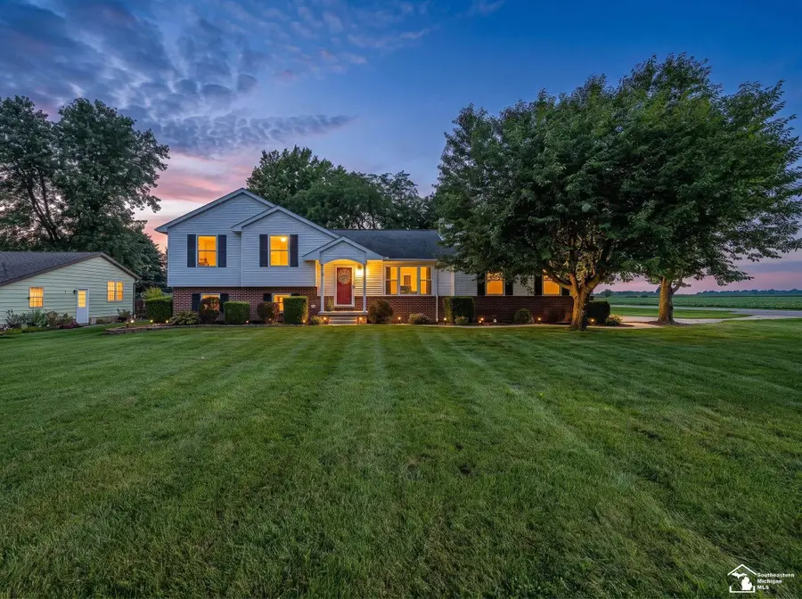 402 East BLVD, Blissfield, MI 49228 - #2