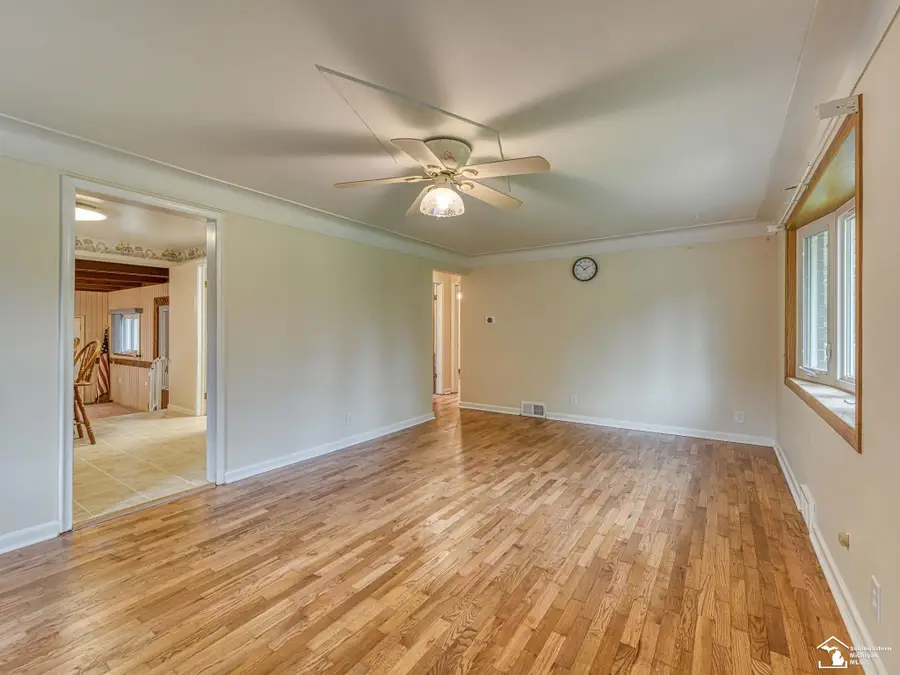 2335 Ready RD, Carleton, MI 48117 - #3