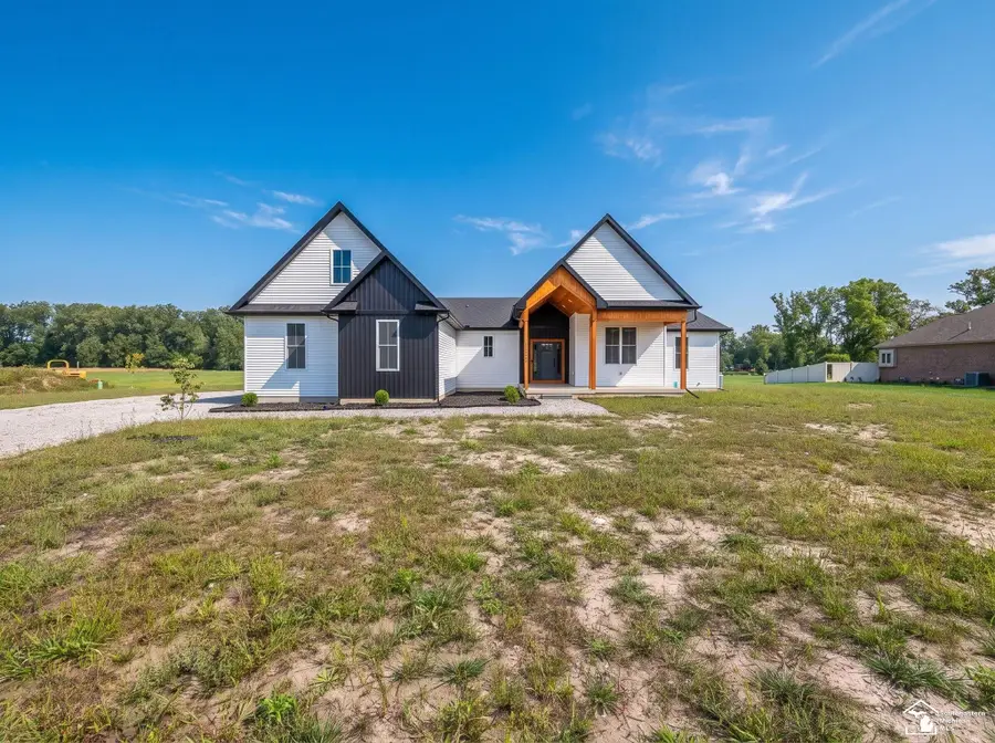 2706 S Custer RD, Monroe, MI 48161 - #3