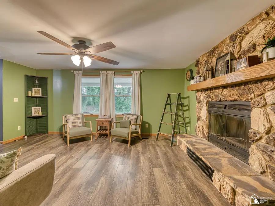 5825 Bacon RD, Petersburg, MI 49270 - #3