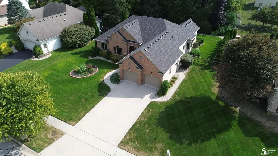 8110 High Oaks DR, Lambertville, MI 48144 - #3