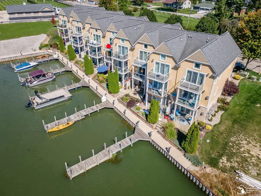 3142 Charm Harbor DR, Monroe, MI 48162 - #2