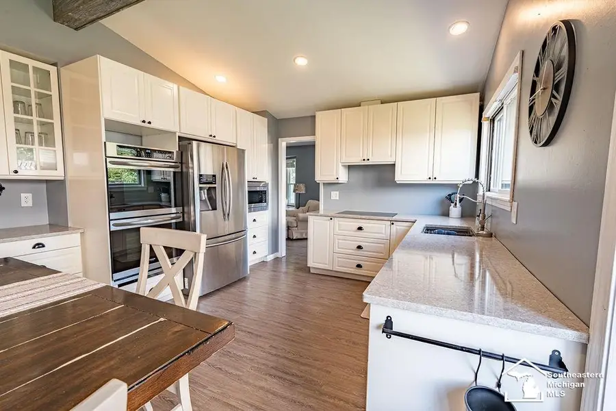 278 Kings Way RD, Canton, MI 48188 - #2