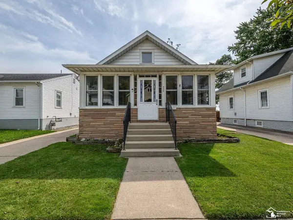 906 Michigan AVE, Monroe, MI 48162
