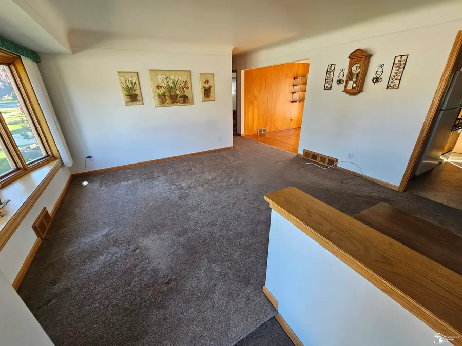 24925 Ward ST, Taylor, MI 48180 - #2