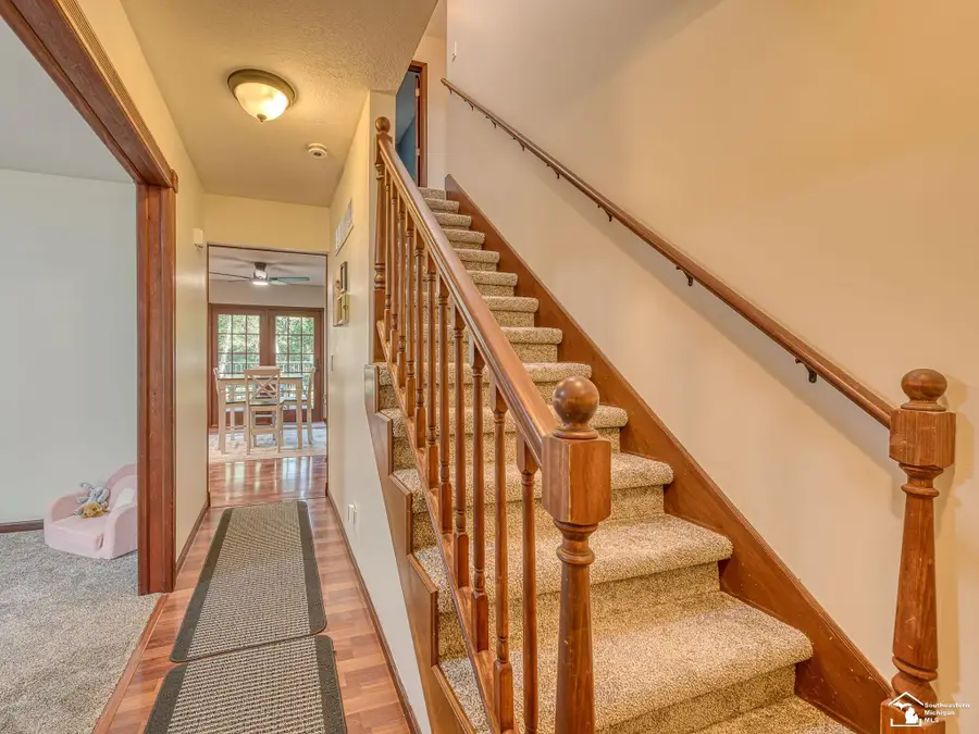 17314 Railroad ST, Petersburg, MI 49270 - #2