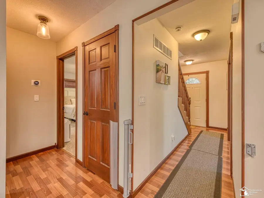 17314 Railroad ST, Petersburg, MI 49270 - #3