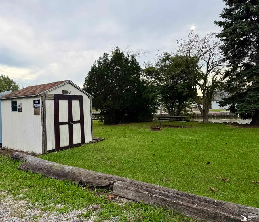 7381 Bass DR, Erie, MI 48133 - #2