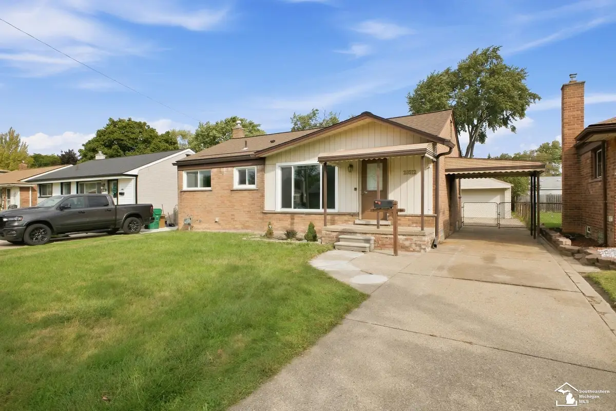28512 Leona ST, Garden City, MI 48135 - #1