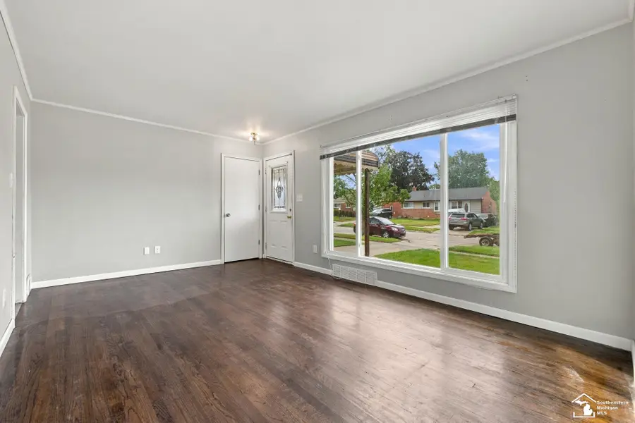 28512 Leona ST, Garden City, MI 48135 - #2