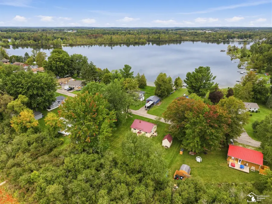2885 W Lakeside DR, Horton, MI 48661 - #2