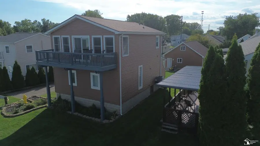 4358 10th ST, Luna Pier, MI 48157 - #3