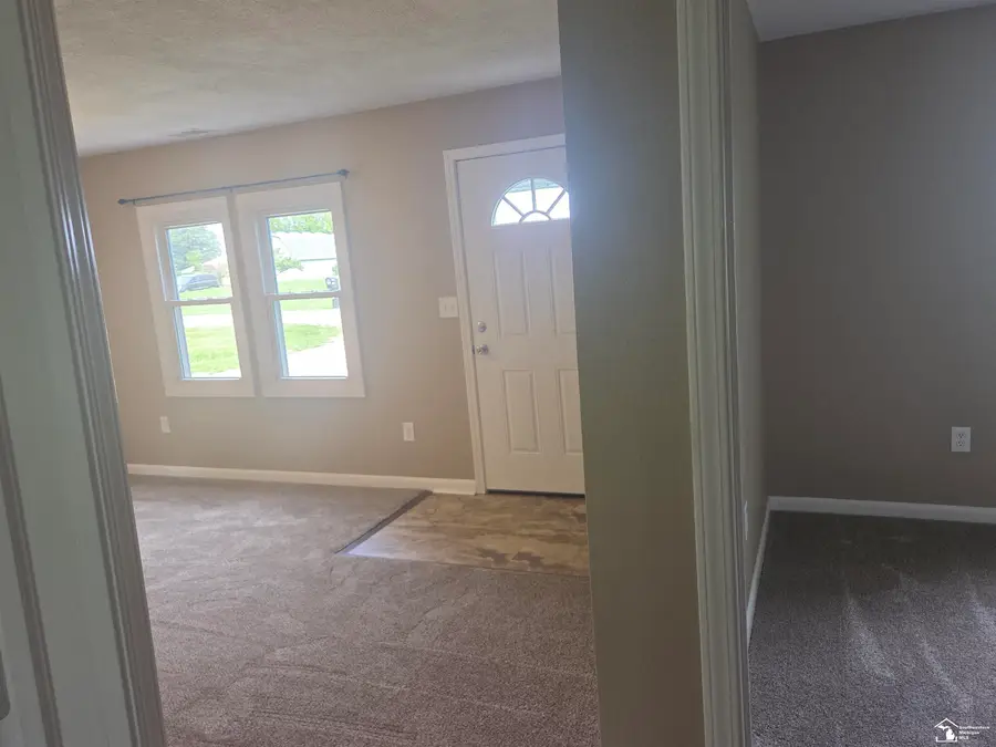 991 Streetman ST, Erie, MI 48133 - #2