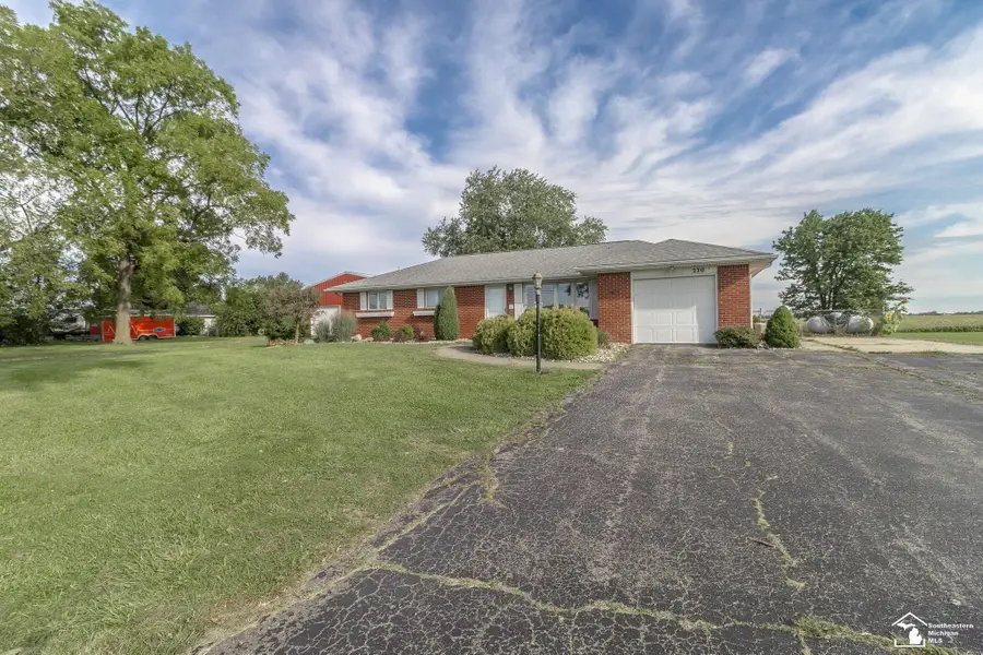 270 E Sterns RD, Temperance, MI 48182 - #2