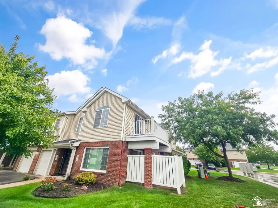22069 Fairlane BLVD, Woodhaven, MI 48193 - #2