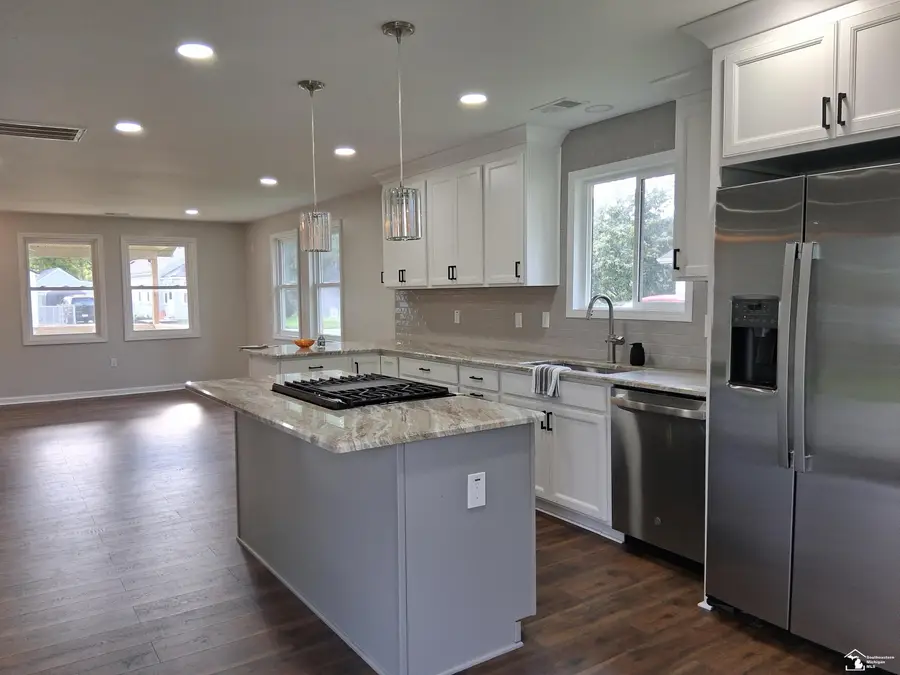 3019 8th ST, Monroe, MI 48162 - #2
