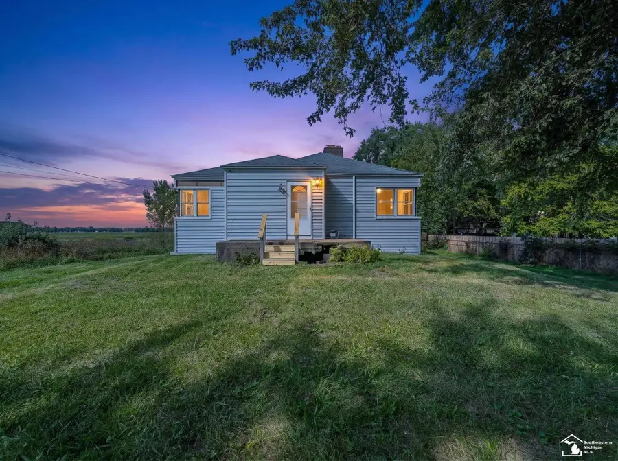 564 Castella RD, Temperance, MI 48182 - #2