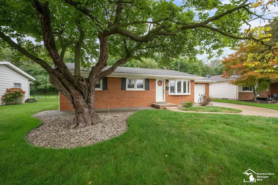 1136 Lavender ST, Monroe, MI 48162 - #2