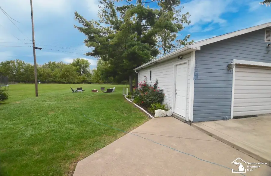 1491 Hendricks RD, Monroe, MI 48162 - #2