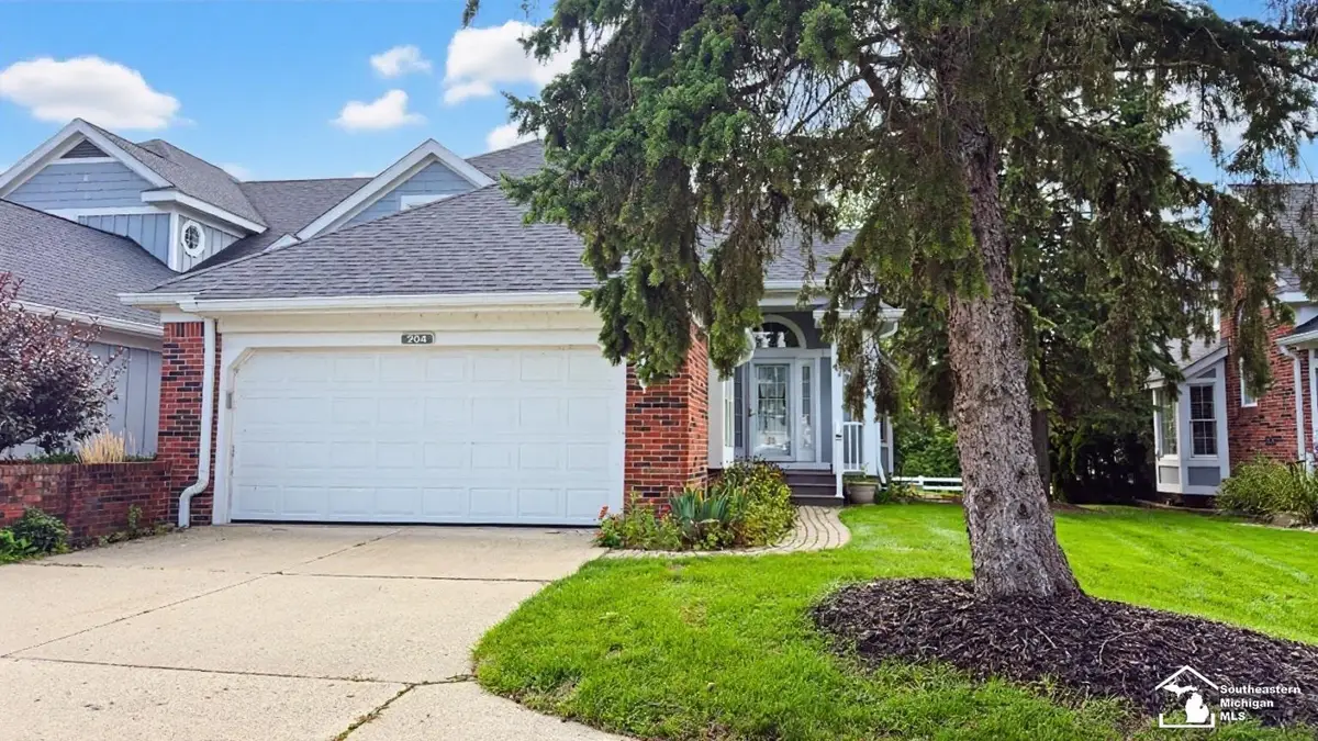 204 Meadowlands CT, Monroe, MI 48161 - #1