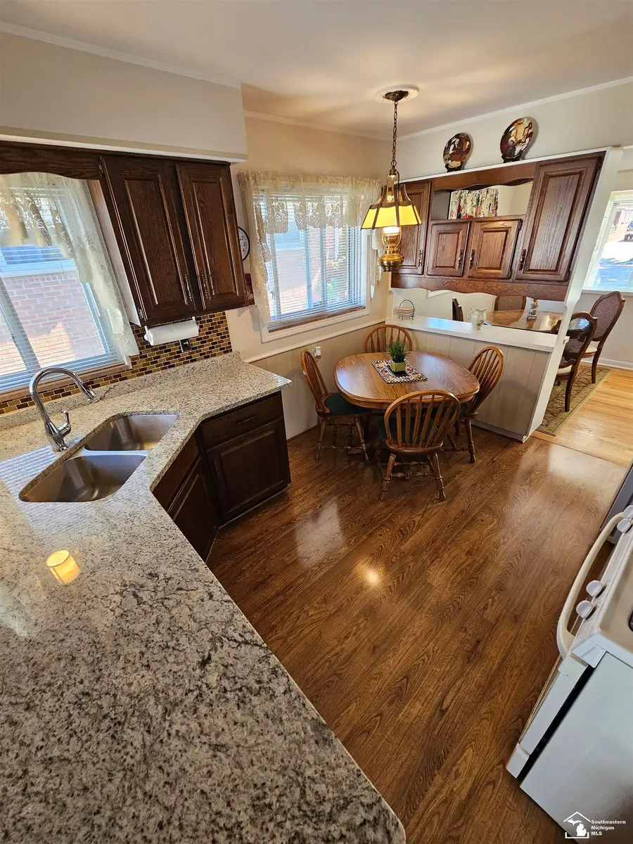 24418 Myler ST, Taylor, MI 48180 - #2