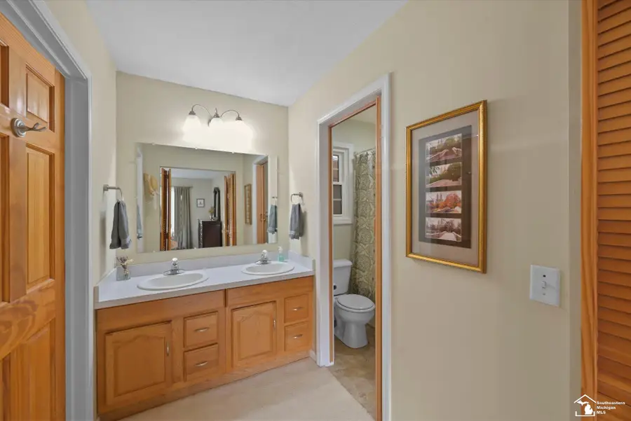 682 Saline ST, Petersburg, MI 49270 - #2