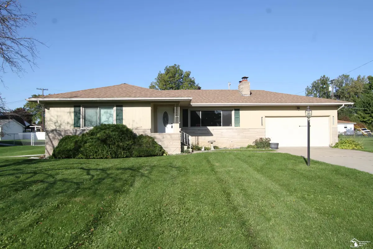 524 Concetta DR, Monroe, MI 48161 - #1