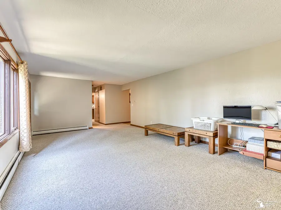 10725 Jackman RD, Temperance, MI 48182 - #2