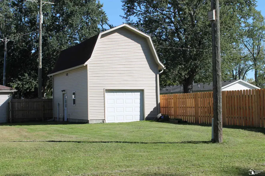 196 E Walnut RD, Petersburg, MI 49270 - #3