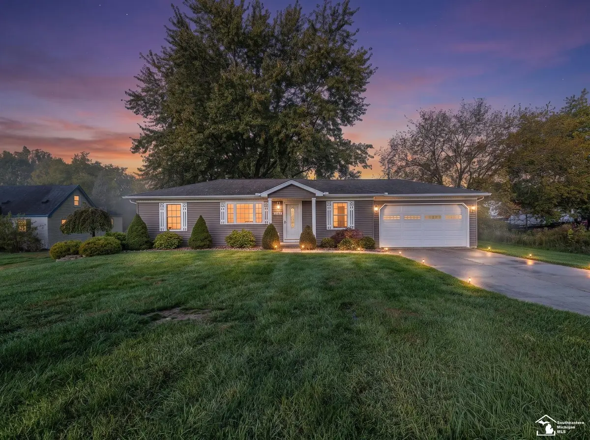 25484 Waltz RD, New Boston, MI 48164 - #1