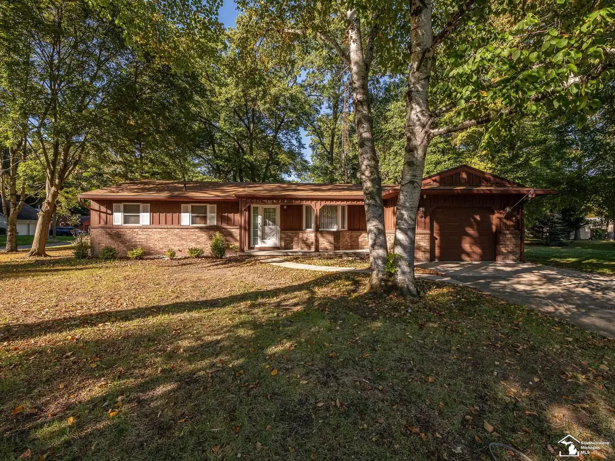 1422 Bedford DR, Temperance, MI 48182 - #1