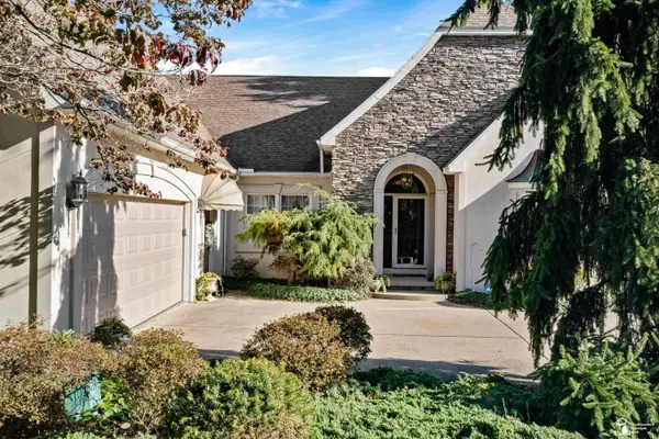729 E Hurd RD, Monroe, MI 48162