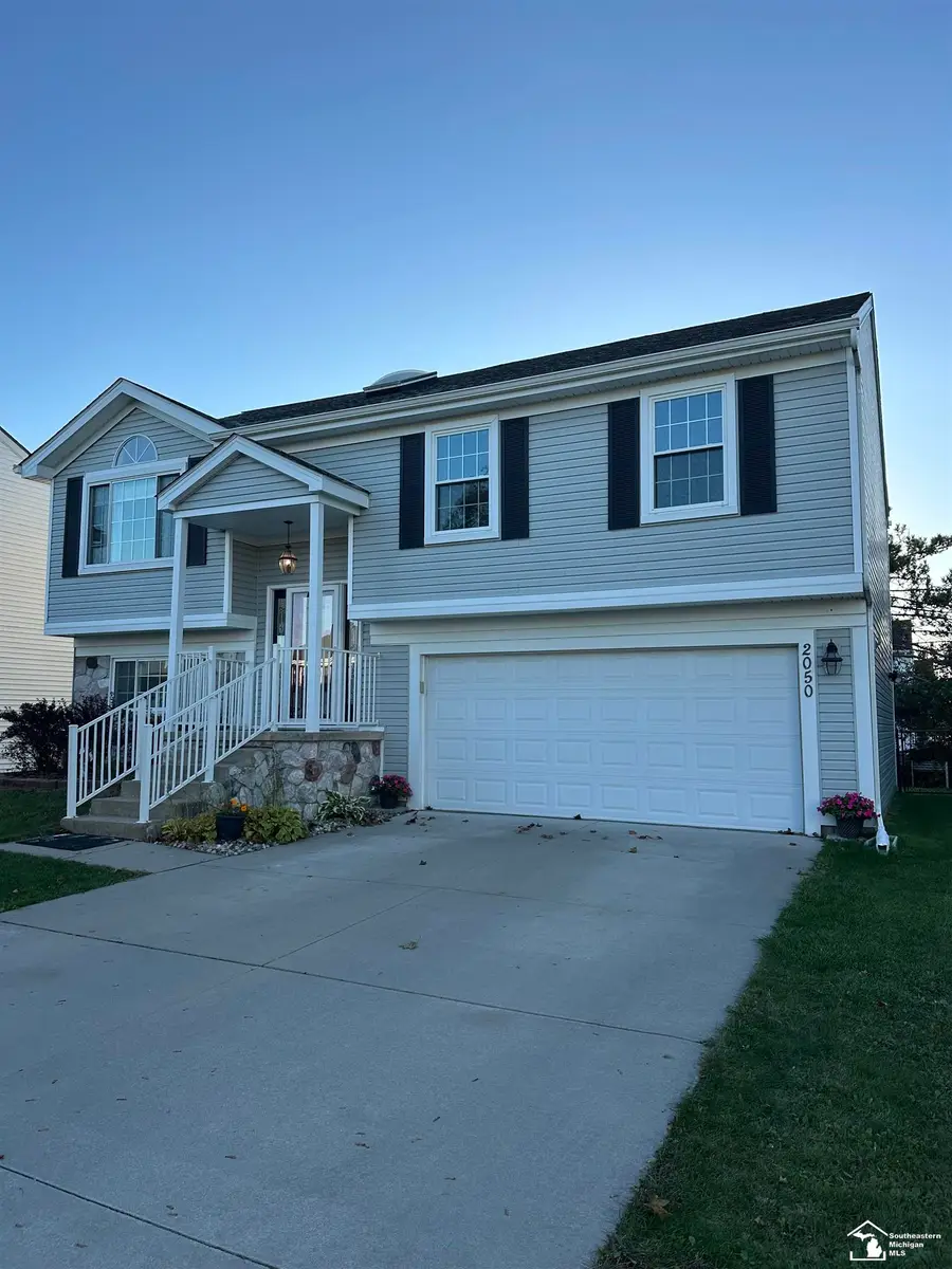 2050 E Williams CIR, Westland, MI 48186 - #3