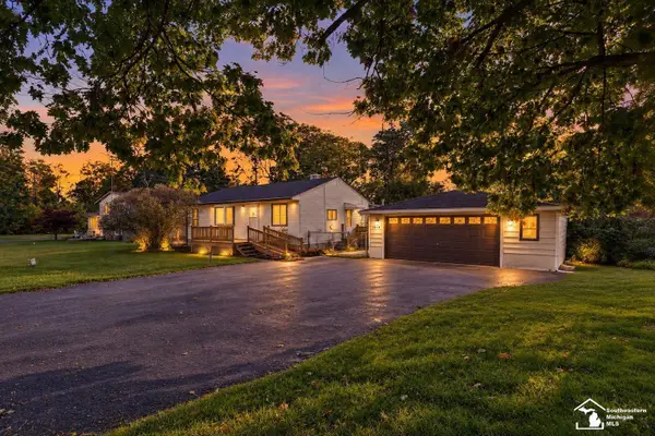 15526 Westwood DR, Monroe, MI 48161