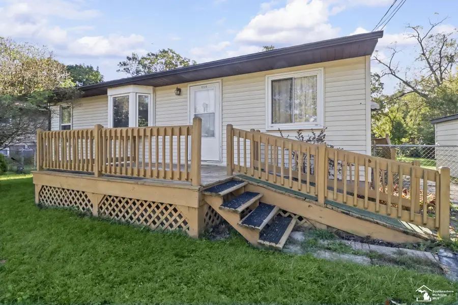15526 Westwood DR, Monroe, MI 48161 - #2