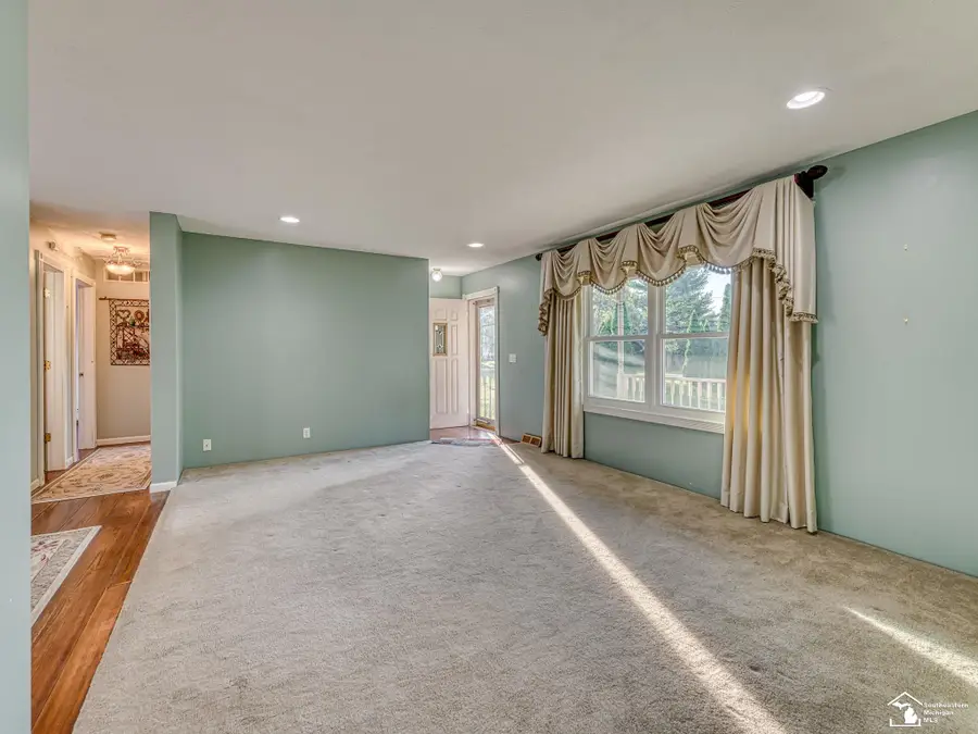 1858 W Albain RD, Monroe, MI 48161 - #3