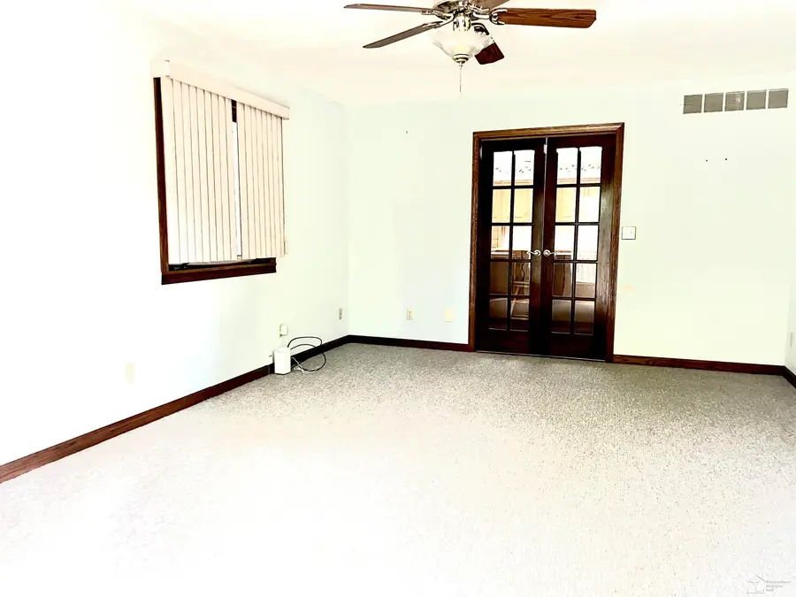 1574 Eaton RD, Monroe, MI 48162 - #2