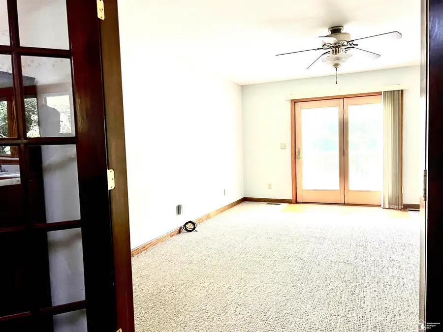 1574 Eaton RD, Monroe, MI 48162 - #3