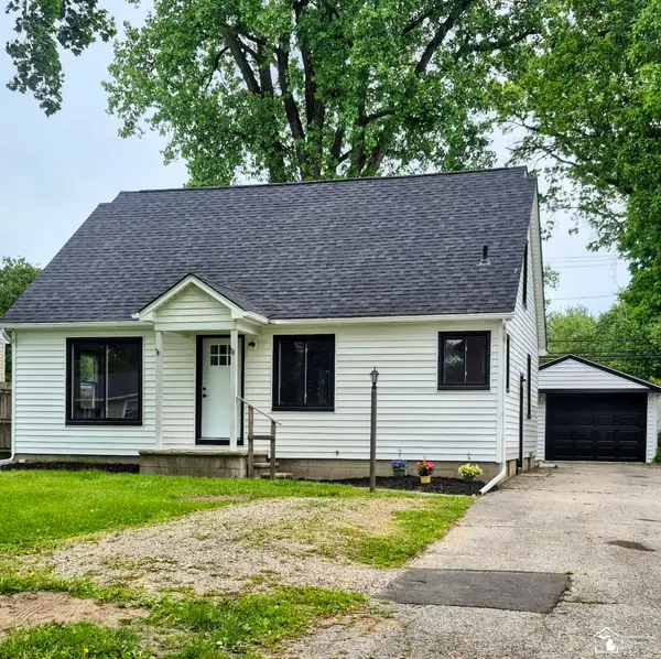 2114 Hollywood DR, Monroe, MI 48162