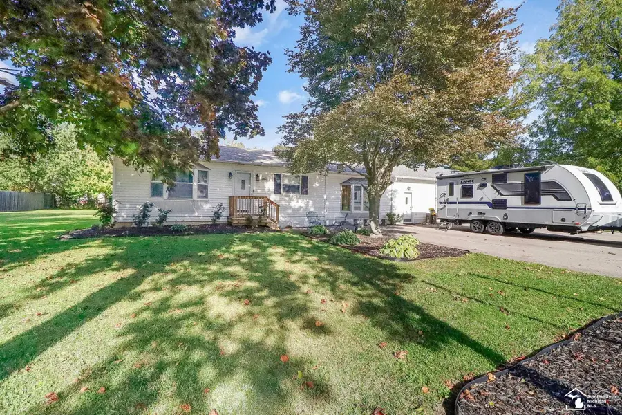 7860 Forrestway DR, Monroe, MI 48161 - #2