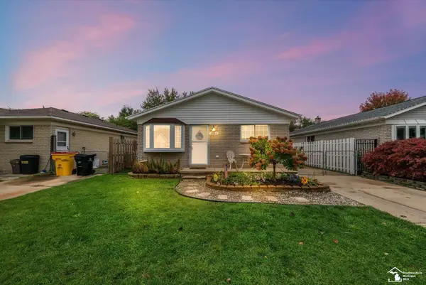 25814 Reeck RD, Woodhaven, MI 48183